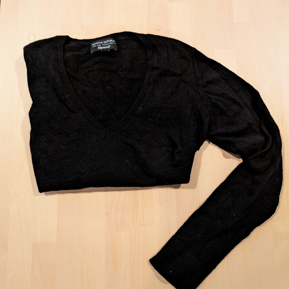 Banana Republic Black V-Neck Sweater